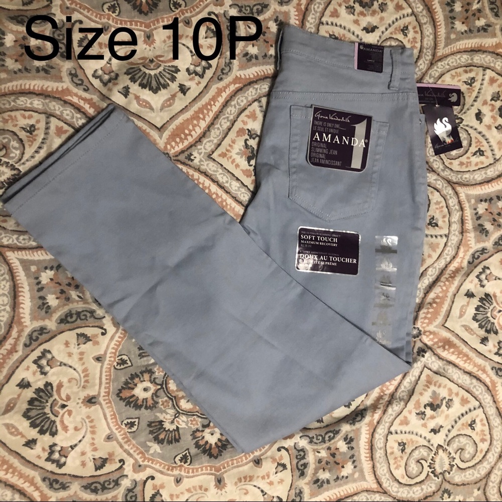 NWT Gloria Vanderbilt slimming jean classic rise